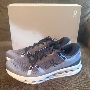 ON Running Cloudsurfer 2 ( NEW IN BOX )